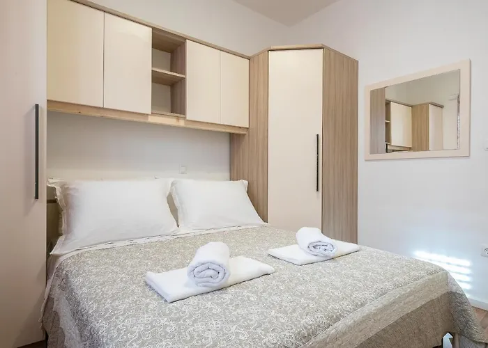 Bugenvilija Apartamento Brna