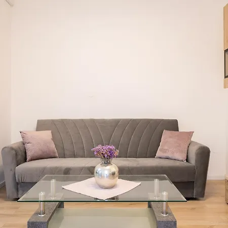 Apartment Bugenvilija Brna