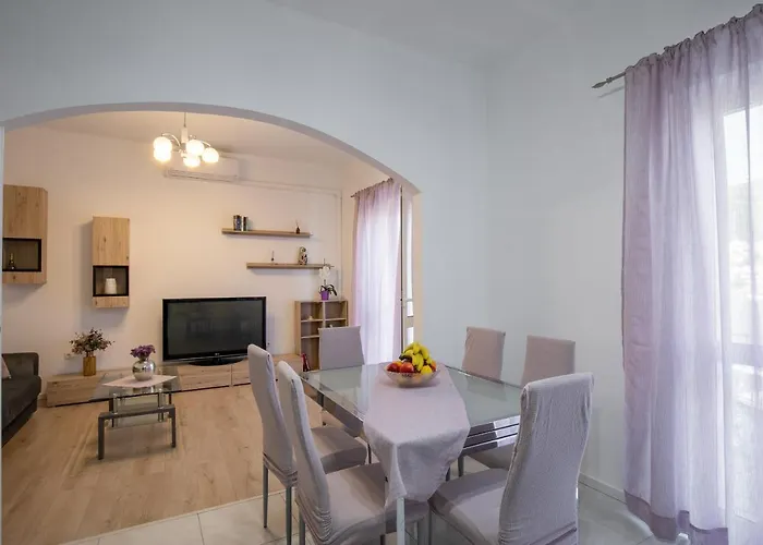 Appartement Bugenvilija *